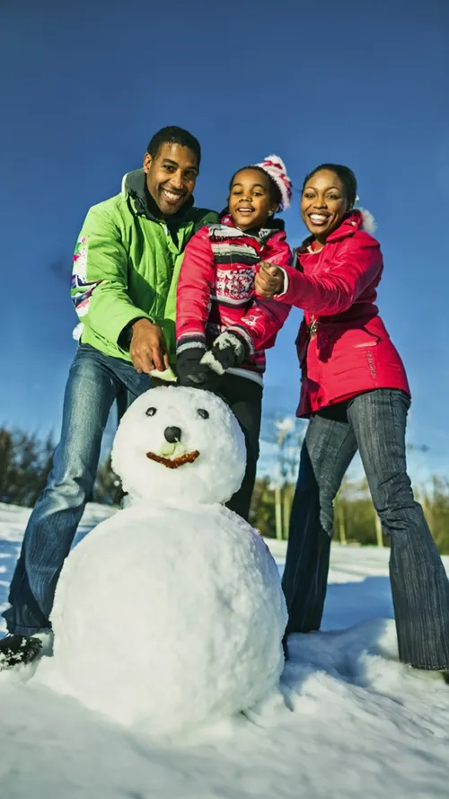 Free Family Snow Fun stock image to download Family Snow Fun FREE Stock Photo, winter family, winter, outdoor picture